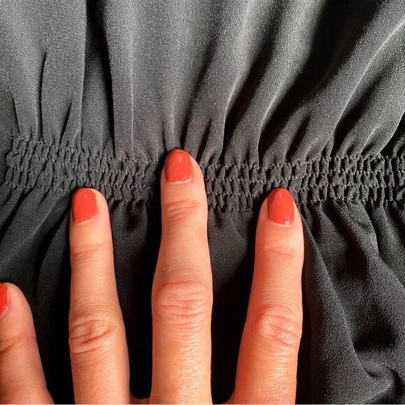 🖤 CLASSY BLACK RUFFLE DETAIL SLEEVELESS COCKTAIL DRESS! - Picture 11 of 16